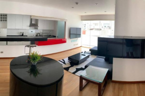 Modern Apartment 2/2. Super Location. A/C and BBQ.